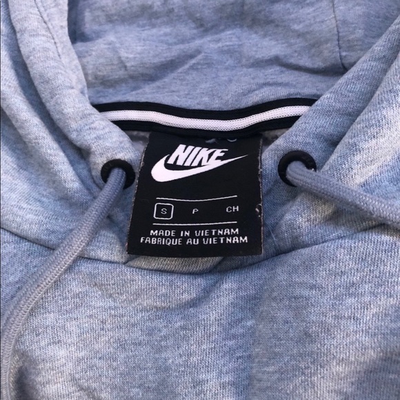 Small Nike Cropped Hoodie - Picture 3 of 3